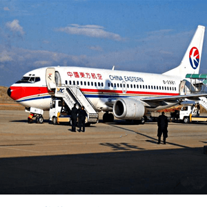 秦皇岛机场空运航空快运业稳步发展的原因是什么？